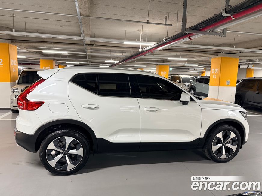 Volvo XC40 2024