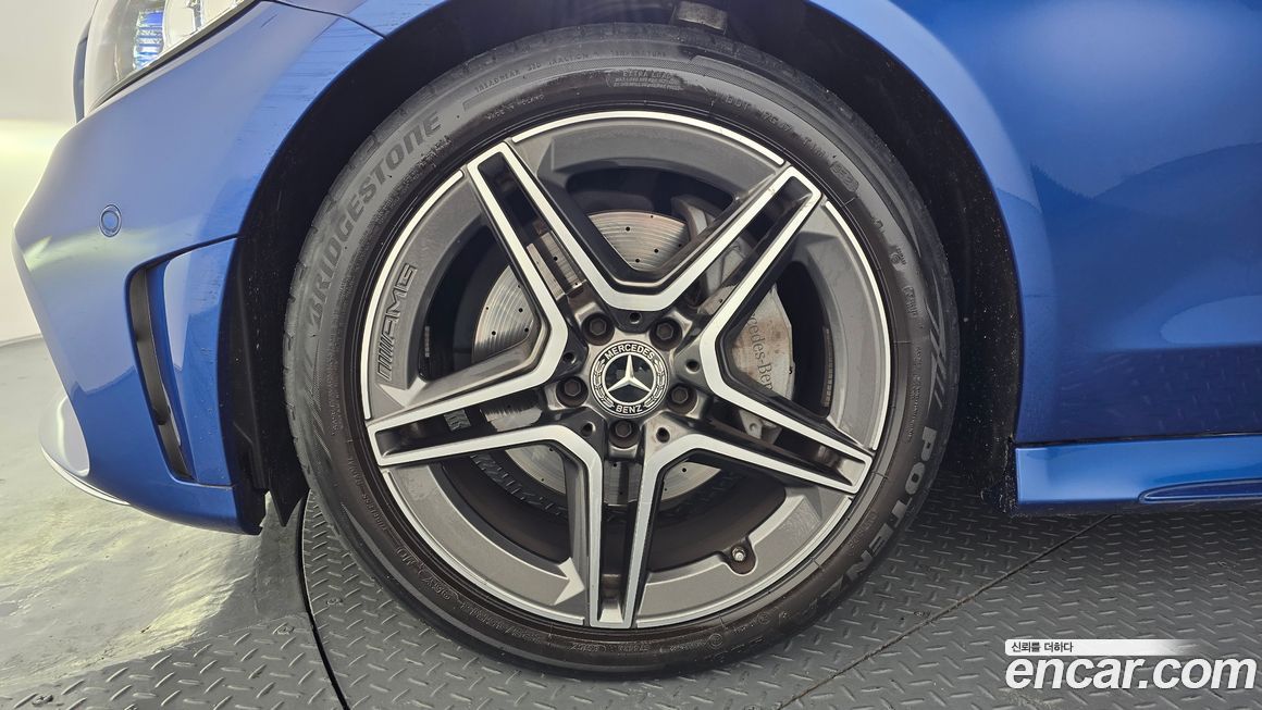 Mercedes-Benz C-Class 2022