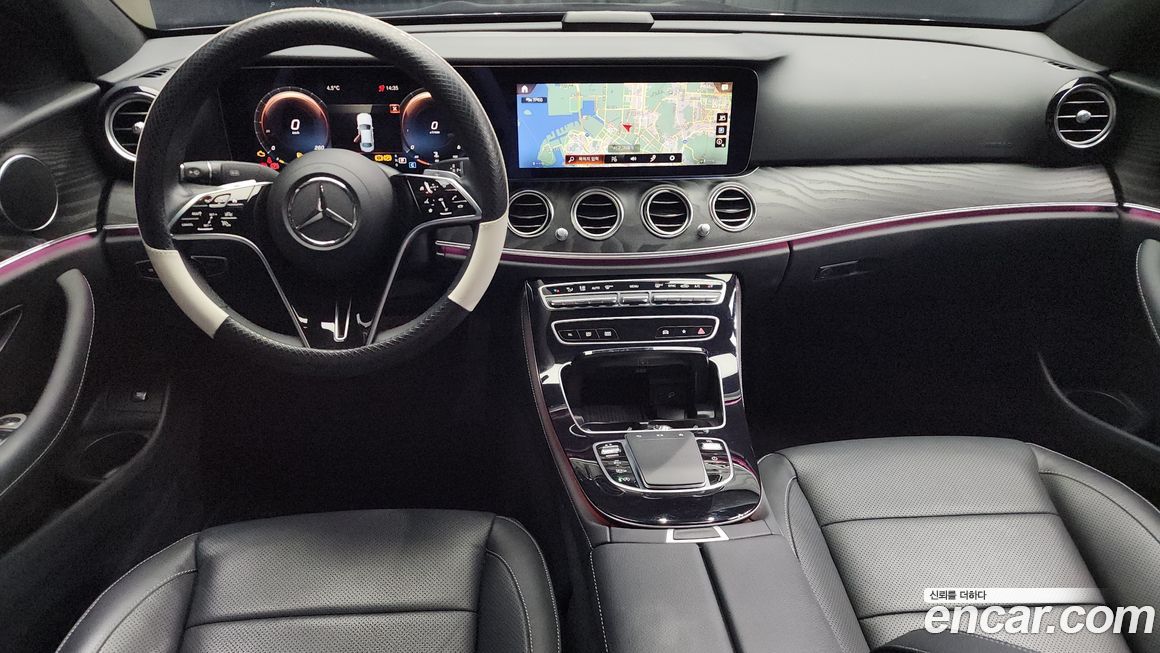 Mercedes-Benz E-Class 2023