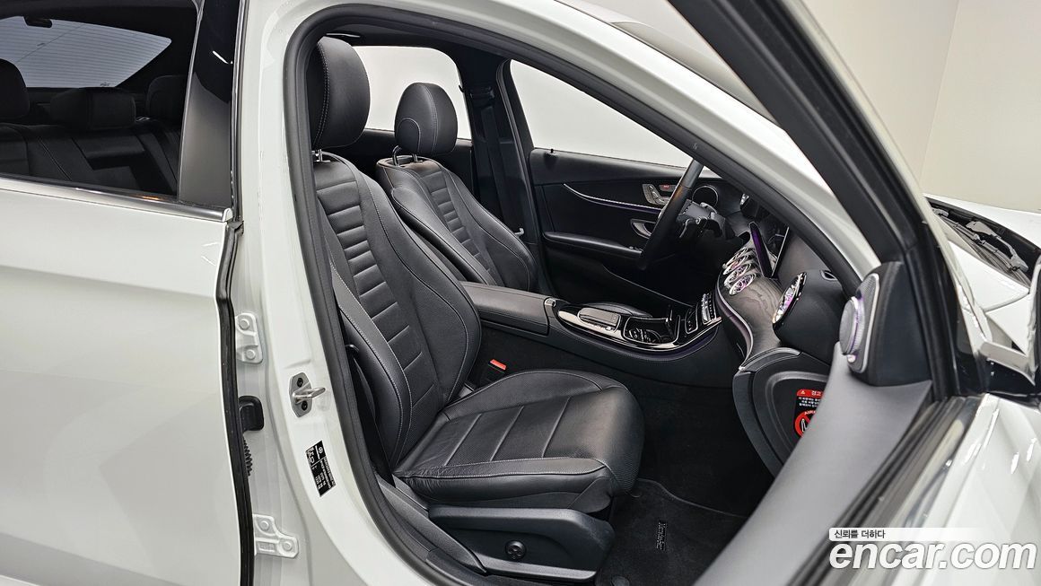 Mercedes-Benz E-Class 2022