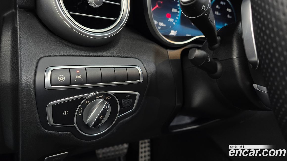 Mercedes-Benz C-Class 2022