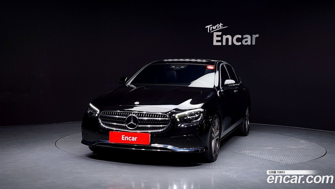 Mercedes-Benz E-Class 2023