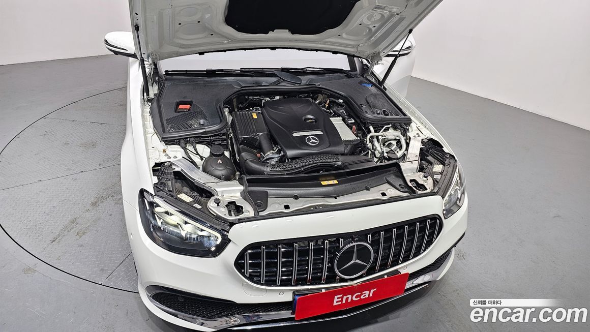 Mercedes-Benz E-Class 2022