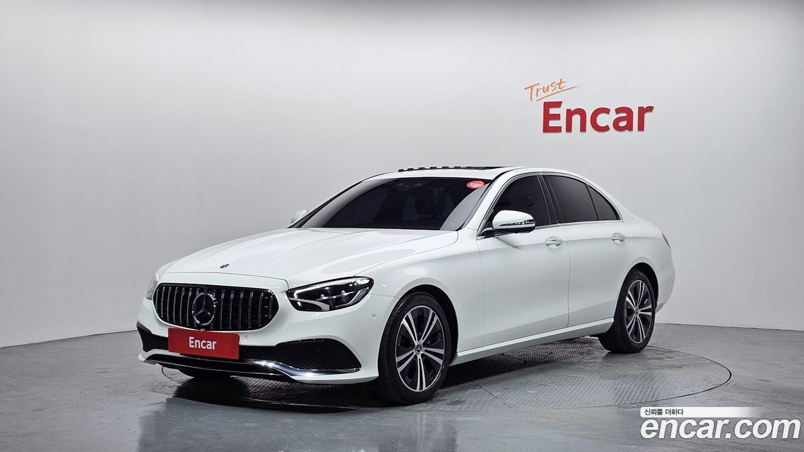 Mercedes-Benz E-Class 2022