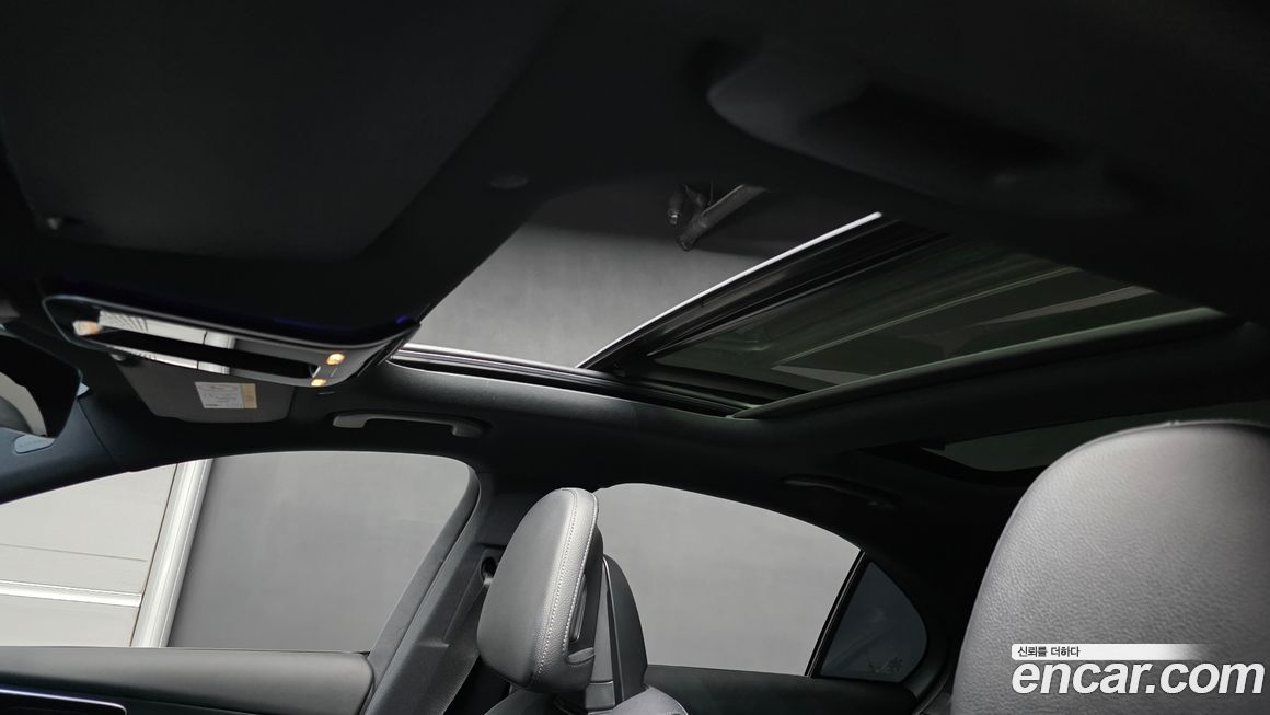 Mercedes-Benz C-Class 2023