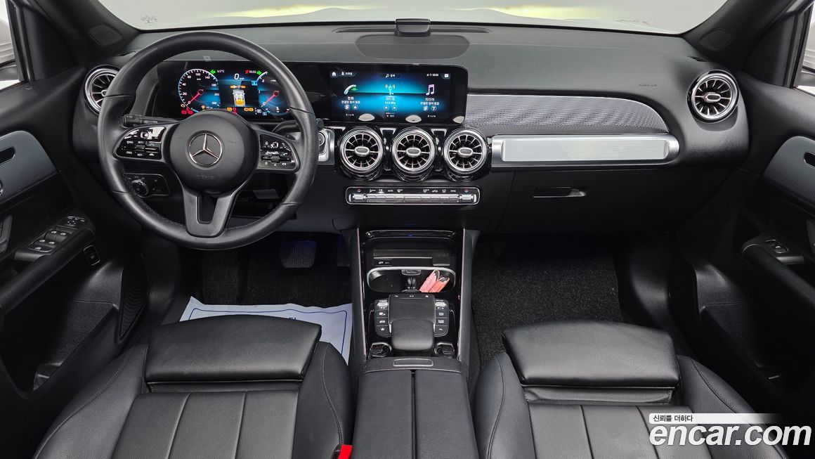 Mercedes-Benz GLB-Class 2021