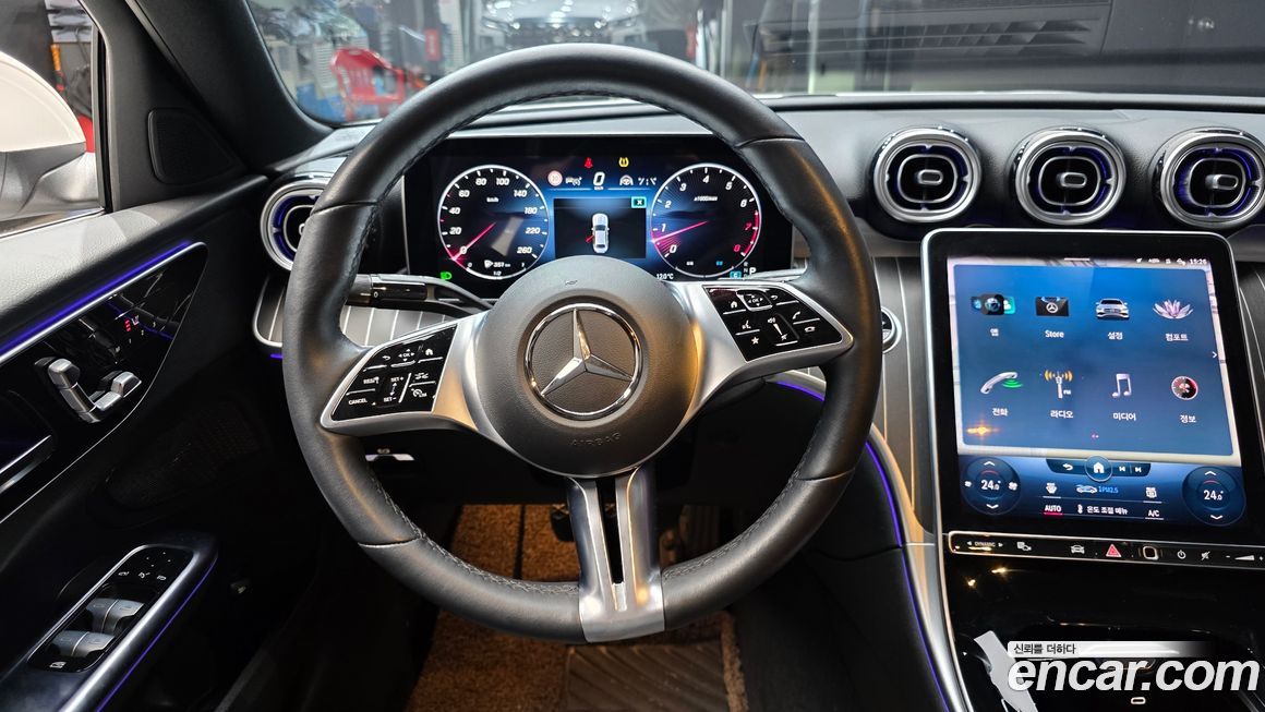 Mercedes-Benz C-Class 2023