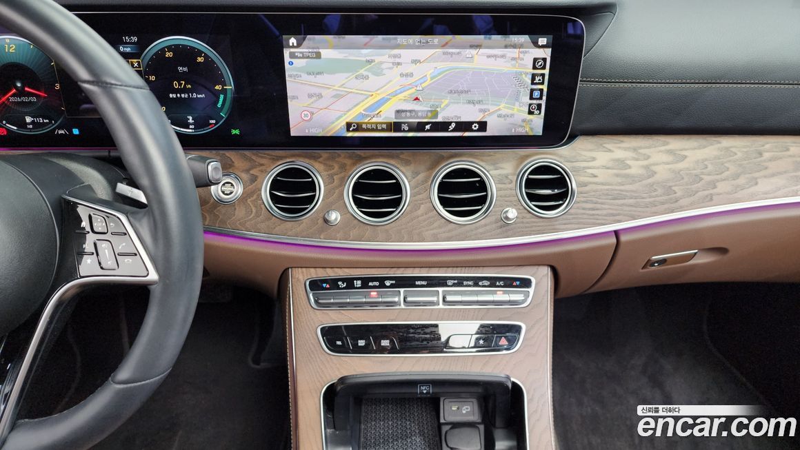 Mercedes-Benz E-Class 2022