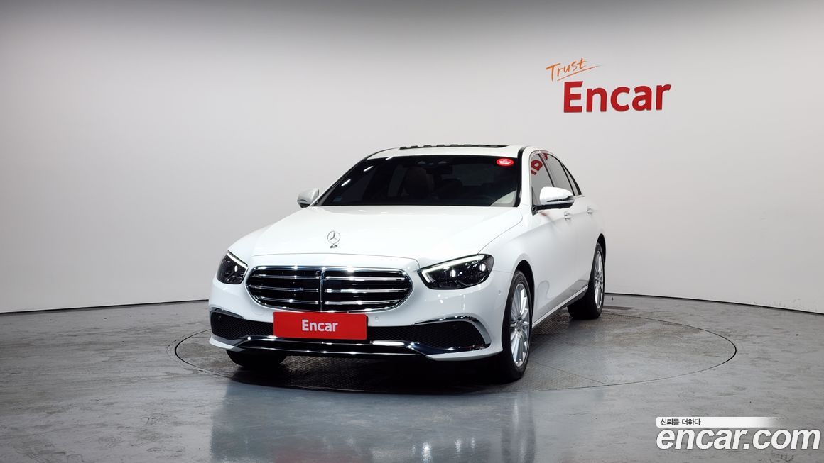 Mercedes-Benz E-Class 2022