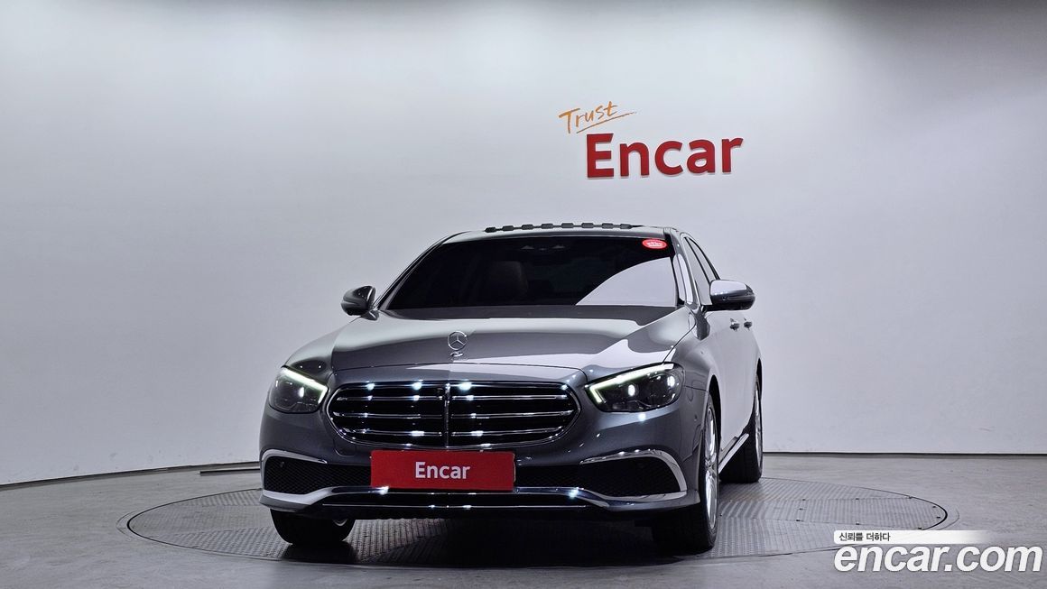 Mercedes-Benz E-Class 2022