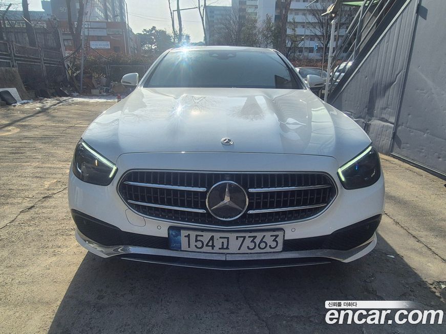 Mercedes-Benz E-Class 2022