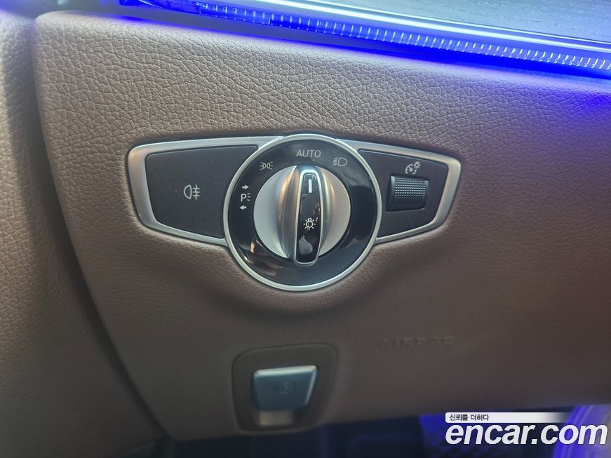 Mercedes-Benz E-Class 2022