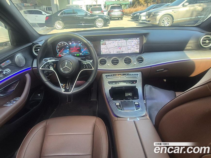 Mercedes-Benz E-Class 2022