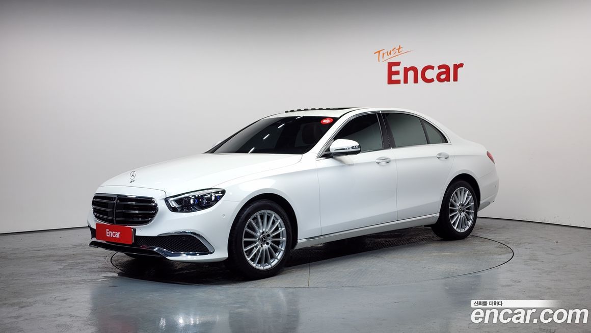 Mercedes-Benz E-Class 2022