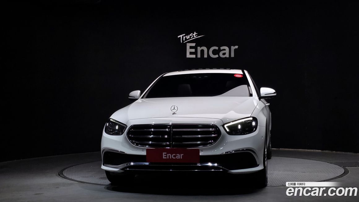 Mercedes-Benz E-Class 2023