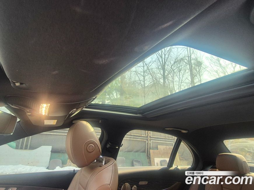 Mercedes-Benz E-Class 2022