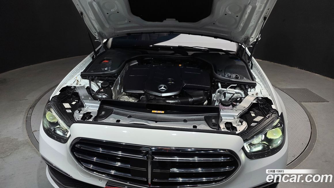 Mercedes-Benz E-Class 2023