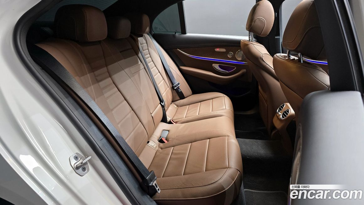 Mercedes-Benz E-Class 2023