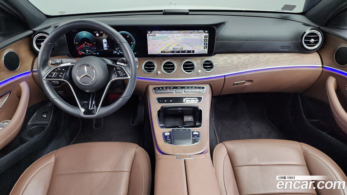 Mercedes-Benz E-Class 2022