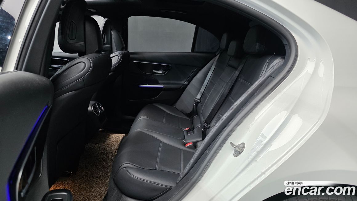 Mercedes-Benz C-Class 2023
