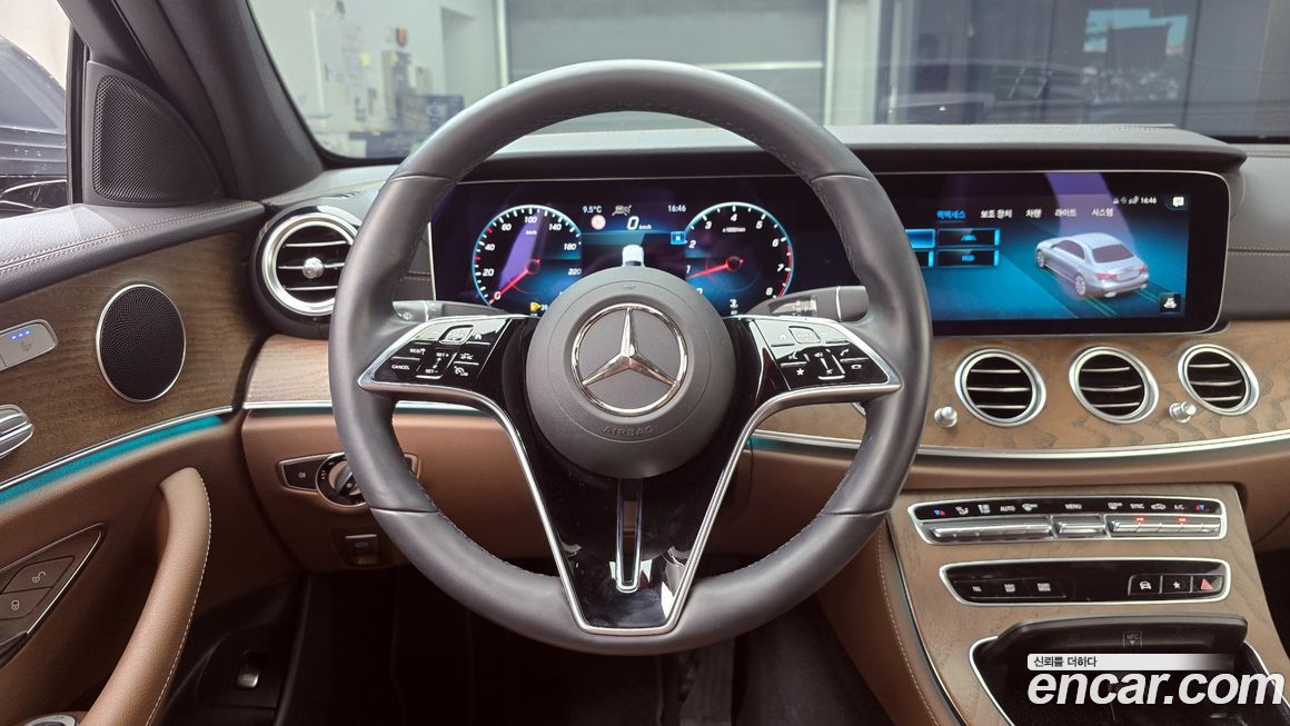 Mercedes-Benz E-Class 2022