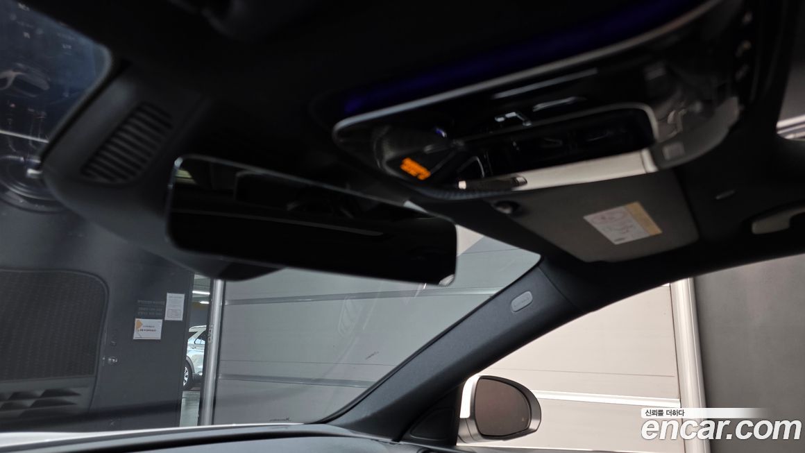 Mercedes-Benz C-Class 2023