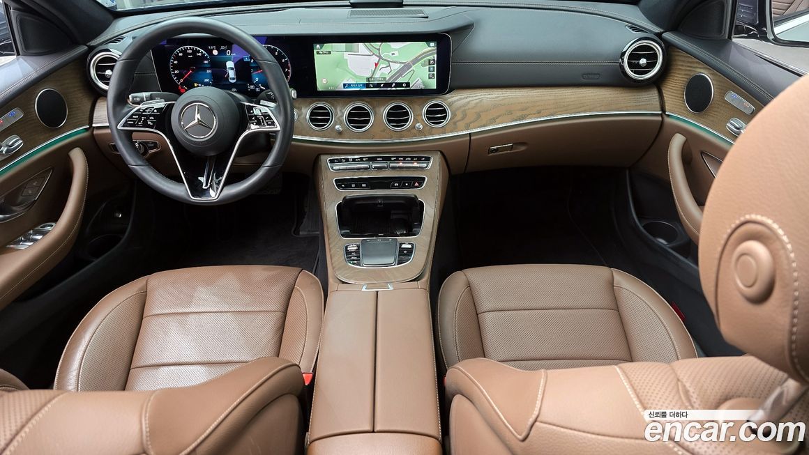 Mercedes-Benz E-Class 2022