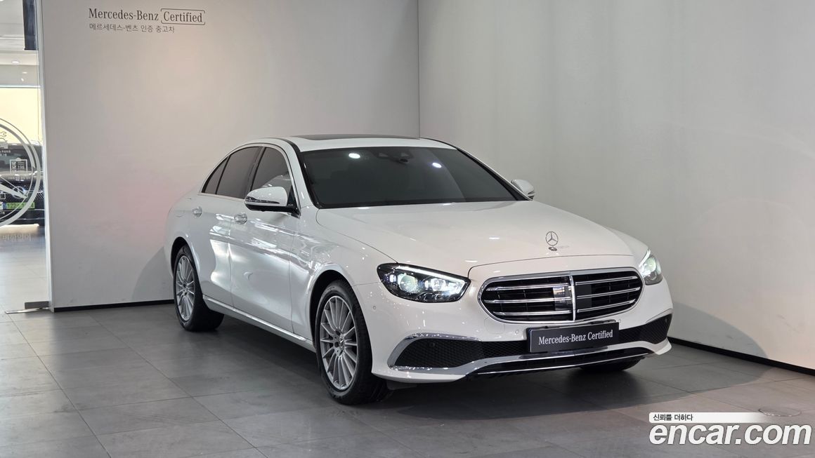 Mercedes-Benz E-Class 2022