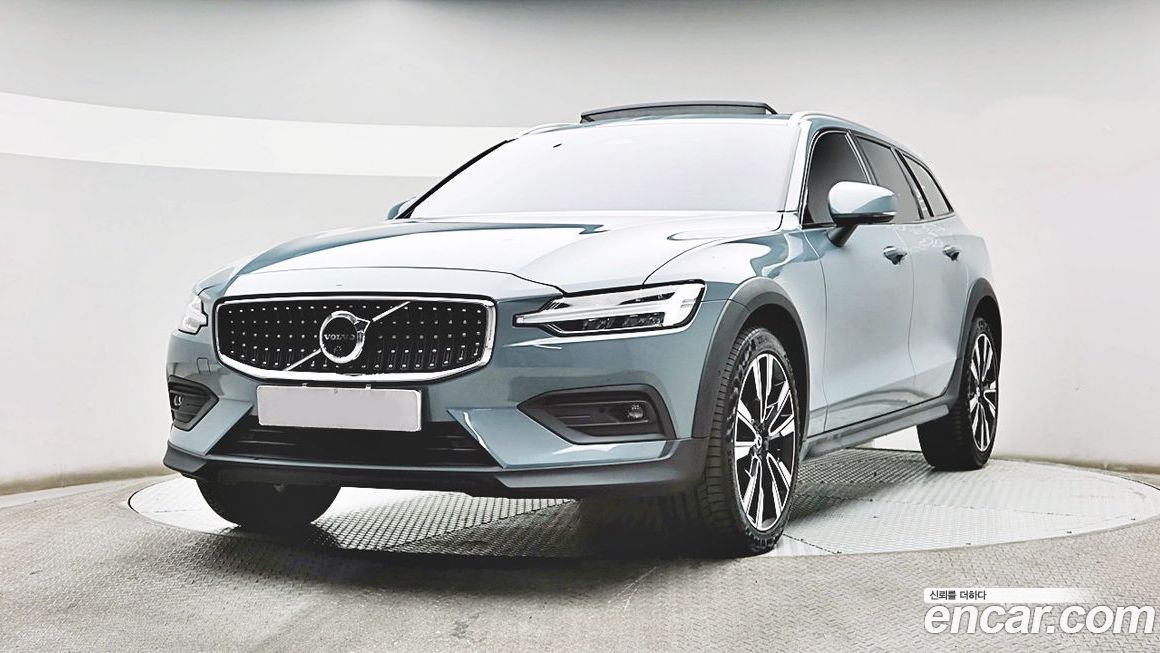 Volvo V60 2023