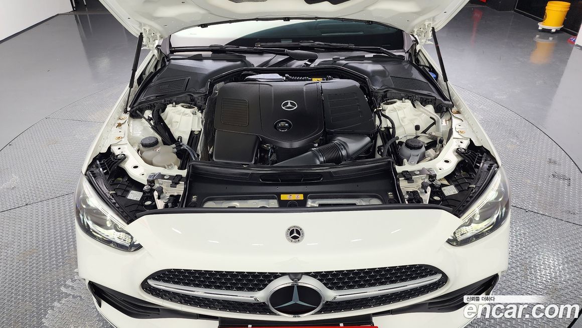 Mercedes-Benz C-Class 2022