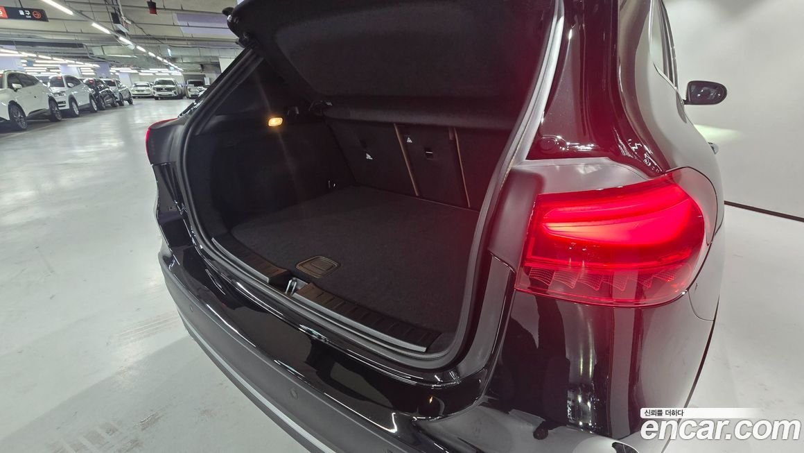 Mercedes-Benz GLA-Class 2025