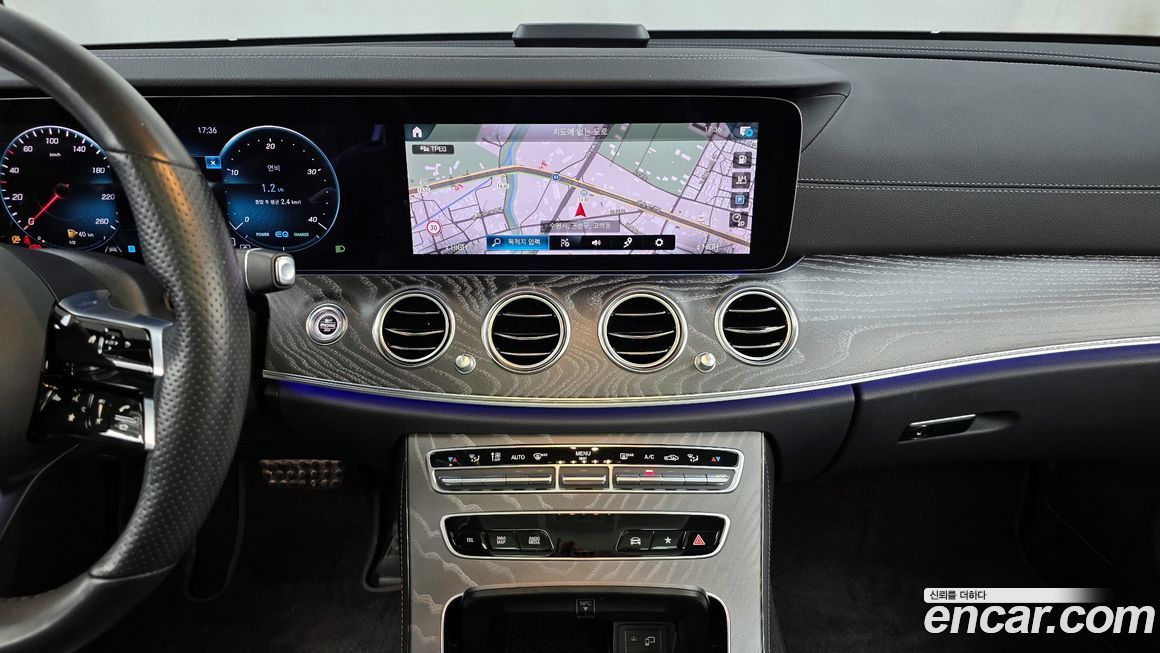 Mercedes-Benz E-Class 2021