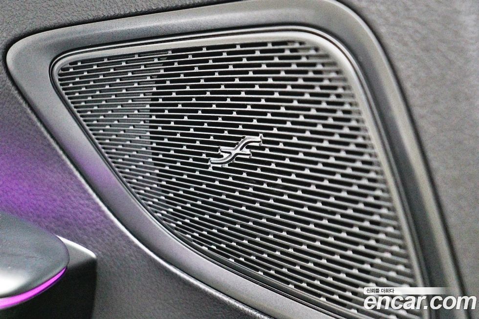 Mercedes-Benz C-Class 2023