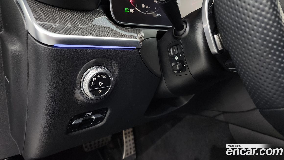 Mercedes-Benz C-Class 2022