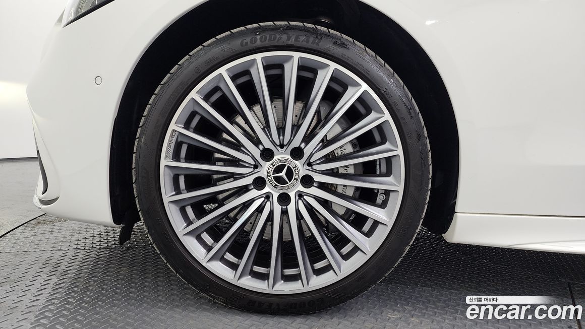 Mercedes-Benz C-Class 2022