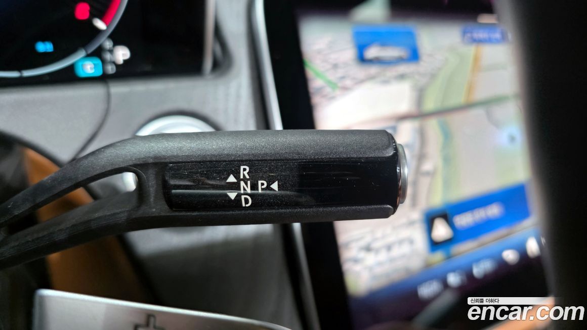 Mercedes-Benz E-Class 2024