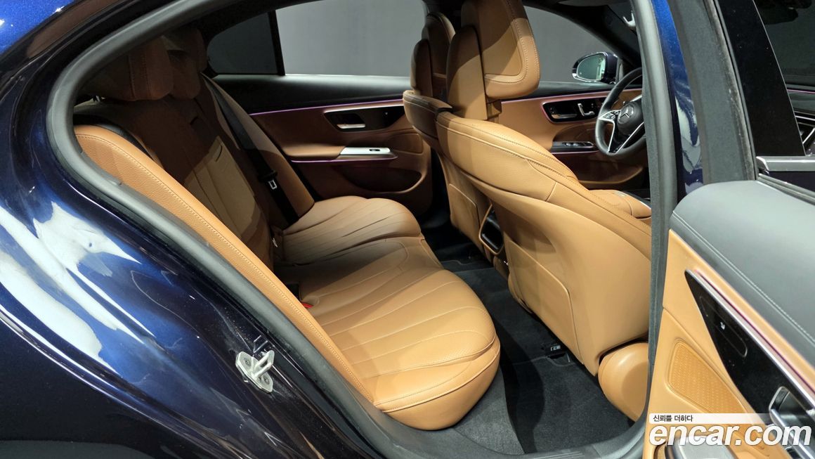 Mercedes-Benz E-Class 2024