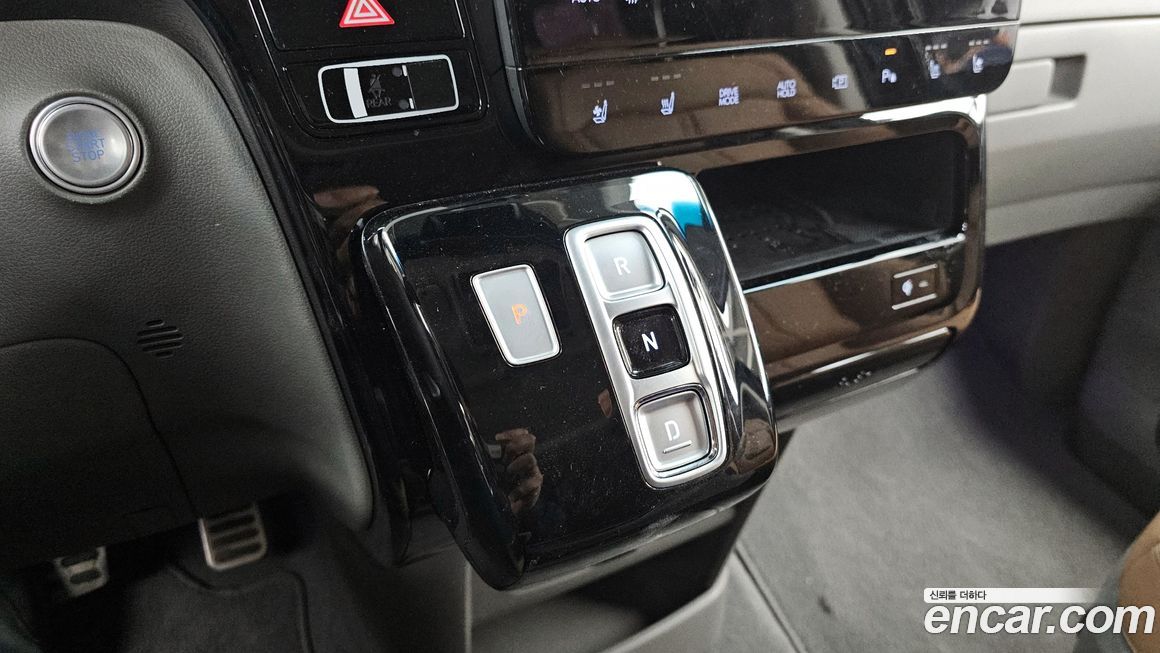 Hyundai Staria 2023