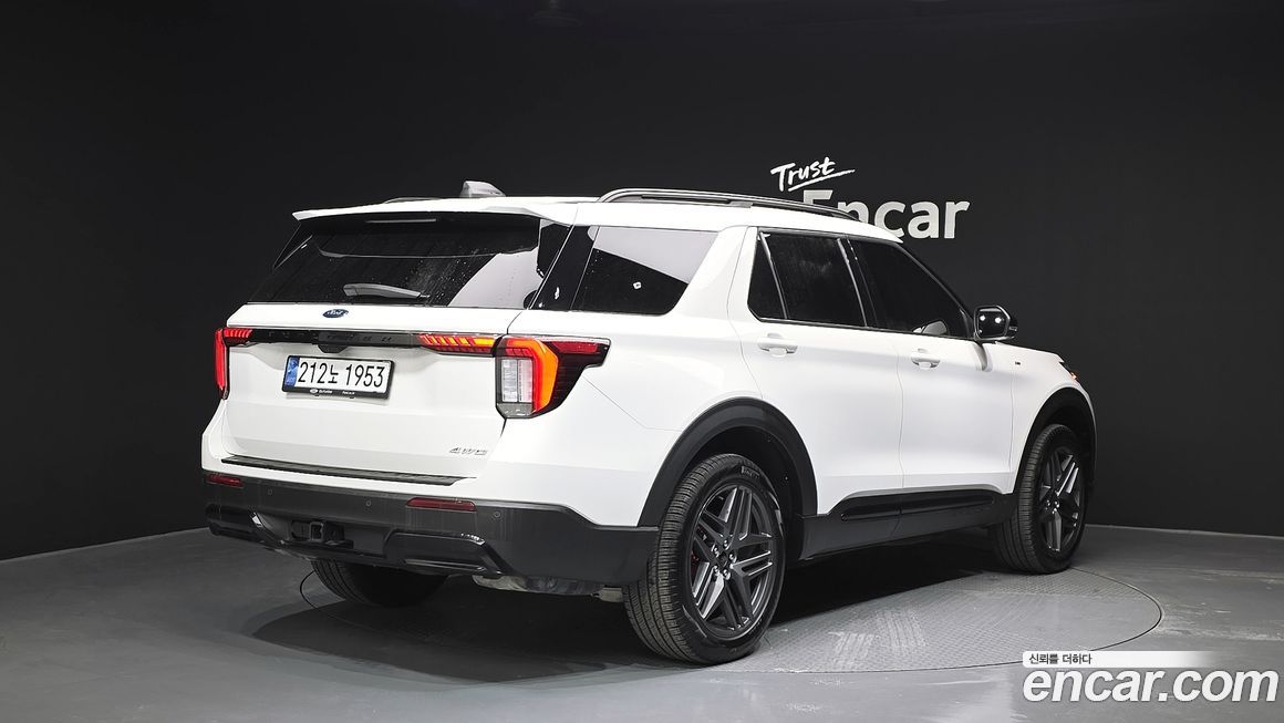 Ford Explorer 2025