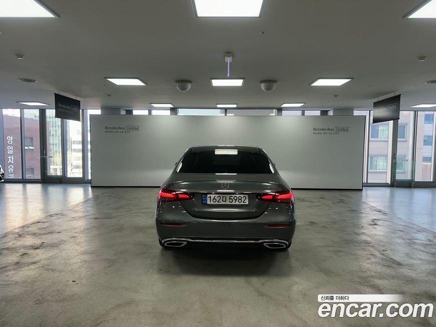 Mercedes-Benz E-Class 2023