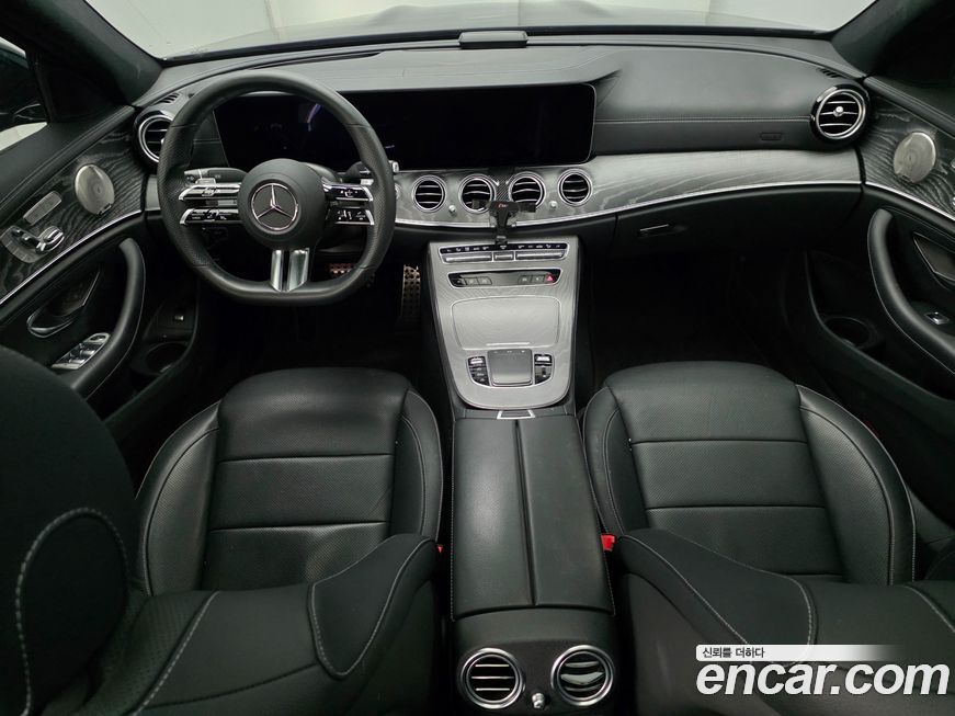 Mercedes-Benz E-Class 2022