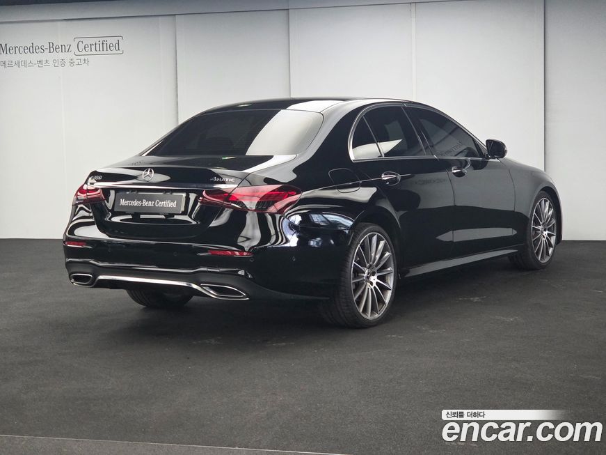 Mercedes-Benz E-Class 2022