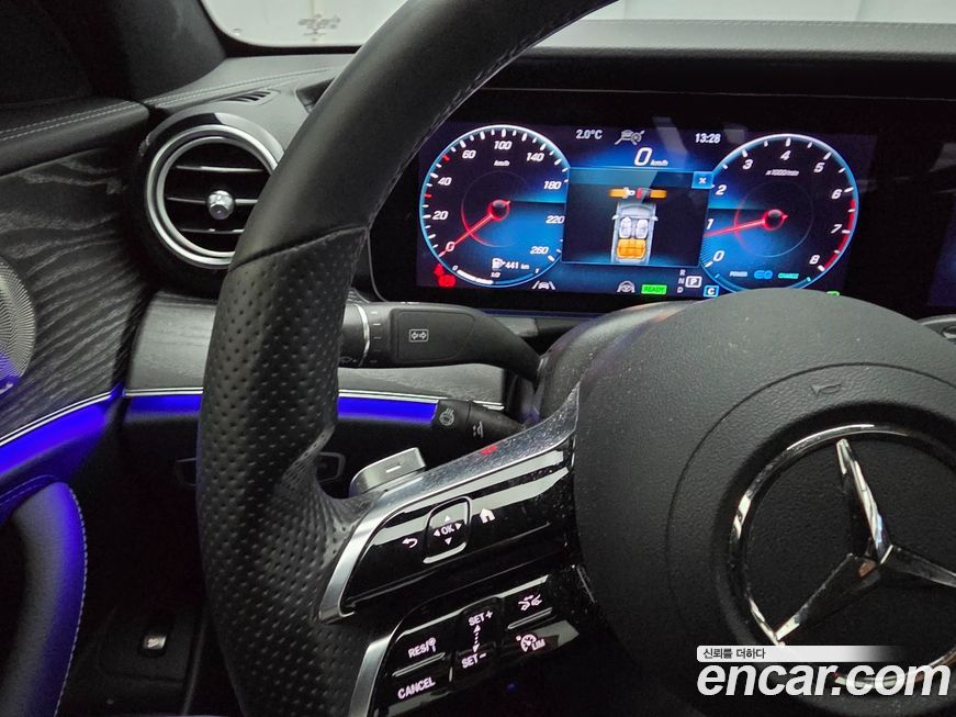 Mercedes-Benz E-Class 2022