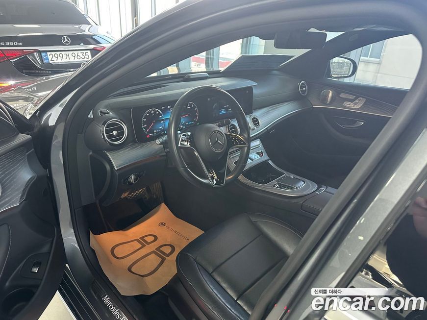 Mercedes-Benz E-Class 2023