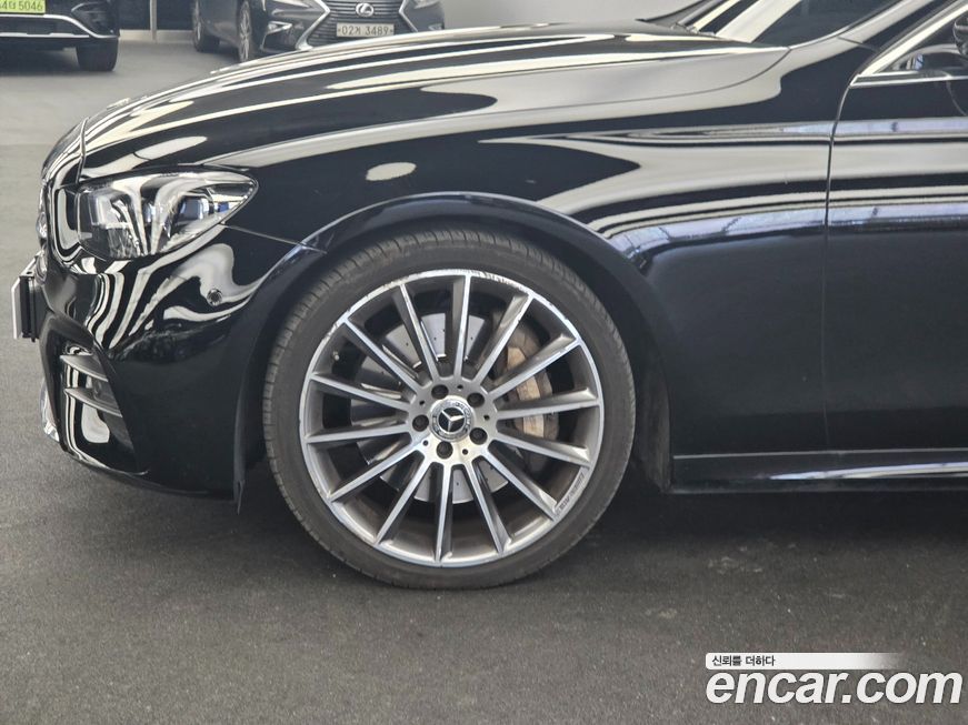 Mercedes-Benz E-Class 2022