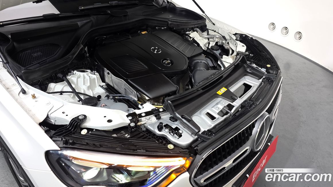 Mercedes-Benz GLC-Class 2025