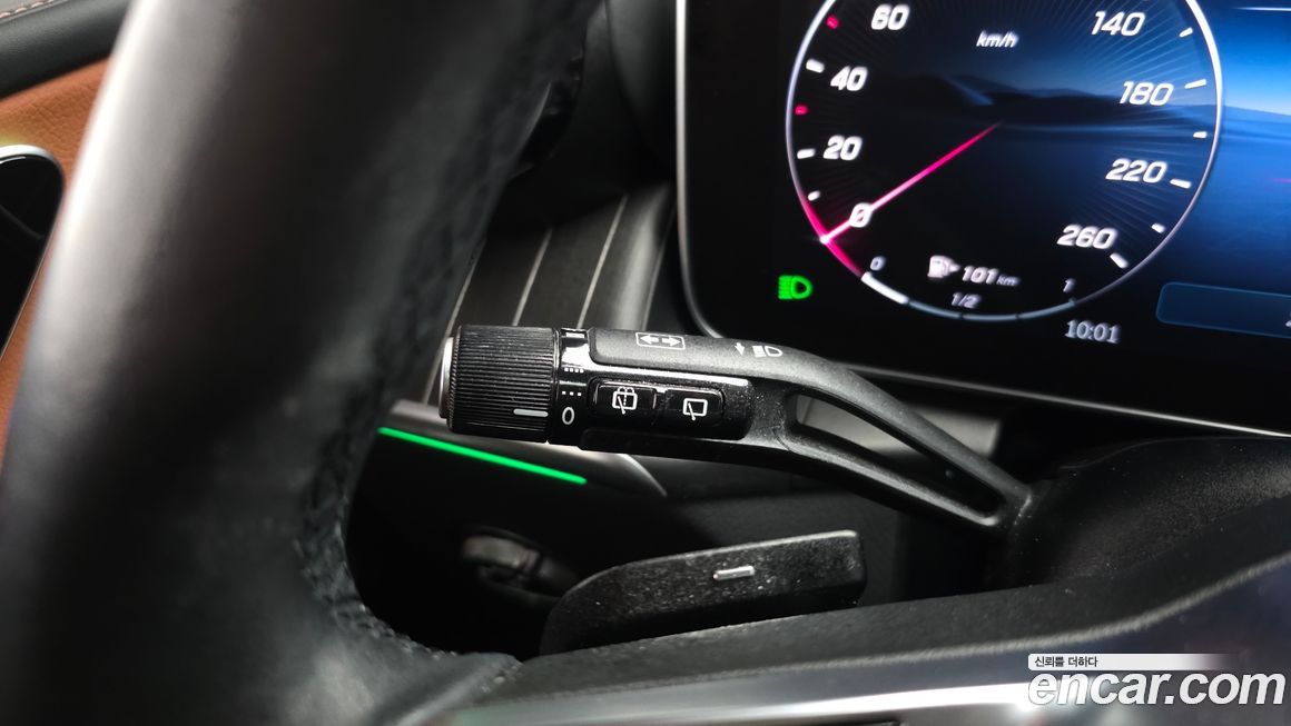 Mercedes-Benz GLC-Class 2025