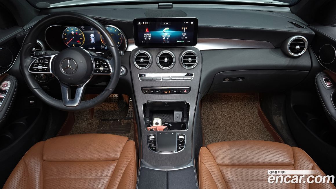 Mercedes-Benz GLC-Class 2023