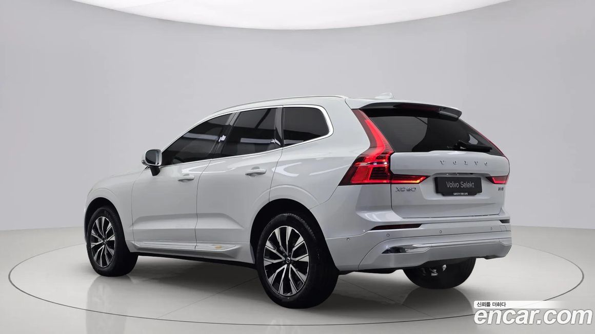 Volvo XC60 2025
