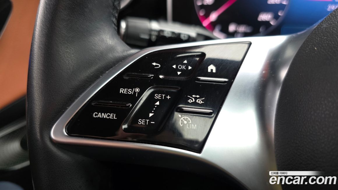 Mercedes-Benz GLC-Class 2025